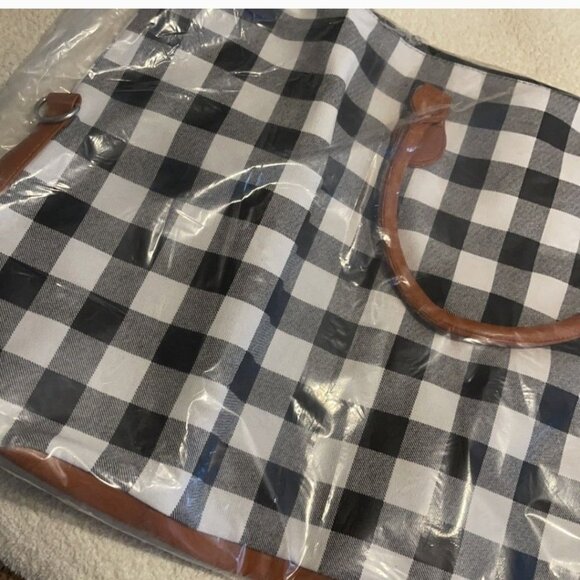 Black & White Buffalo Plaid Weekender Bag With Faux Leather Handles & Adjustable - Picture 7 of 7